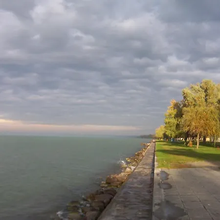 In Siofok/balaton 19671 Apartament *